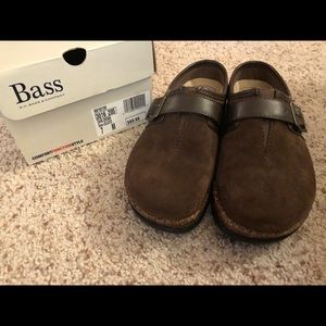 New in Box Bass “Celeste” Clogs in Dark Brown